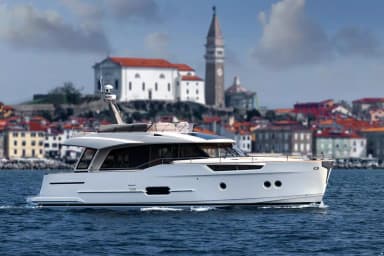 2022 Greenline Yachts 48 Fly