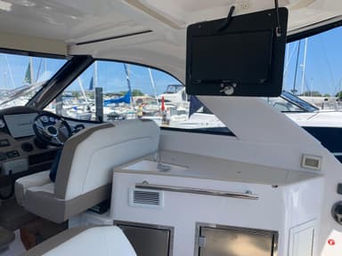 2016 Regal Boats 35 Sport Coupe