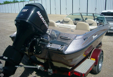 2016 Triton Boats SF-19