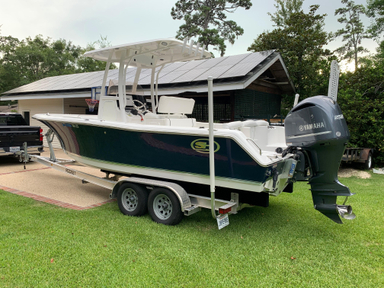 2018 Sea Hunt Ultra 235 SE