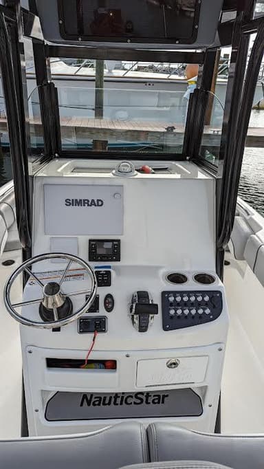 2021 Nautic Star 251 HYBRID