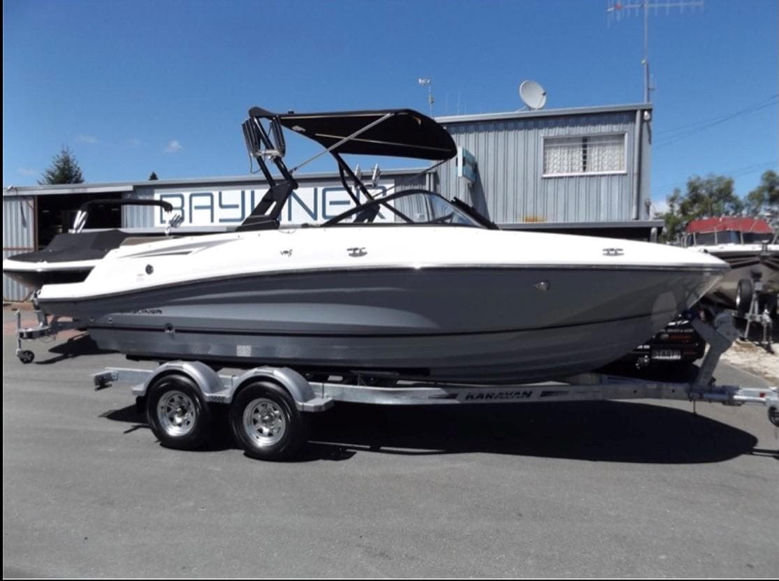 2020 Bayliner VR5 Bowrider I/O