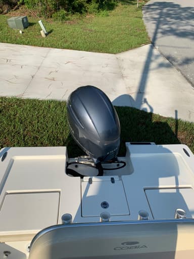 2016 Cobia Boats 21 Bay