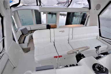 1997 Carver Yachts Cockpit Motoryacht 500