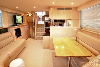 1997 Carver Yachts Cockpit Motoryacht 500