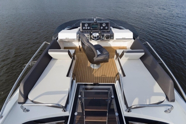2022 Galeon Yachts 430 Skydeck
