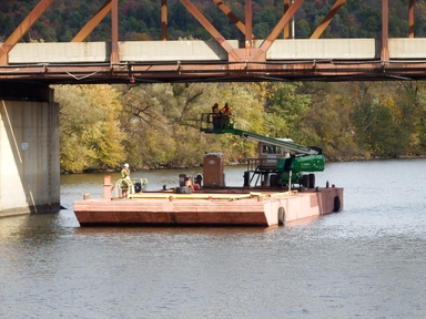 1995 Commercial 100' x 34' x 7' Barge Charter