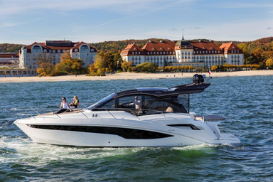 2022 Galeon Yachts 425 Hts