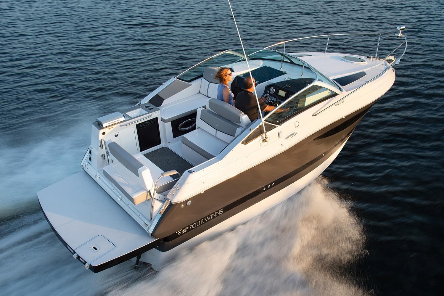 2021 Four Winns Vista 275