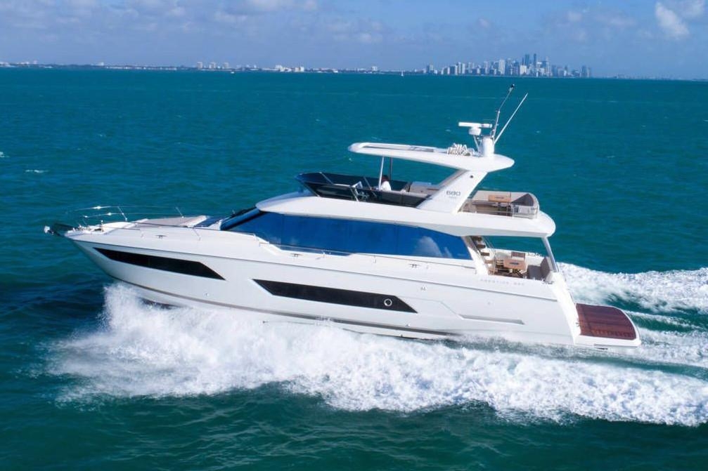 2021 Prestige Yachts 680