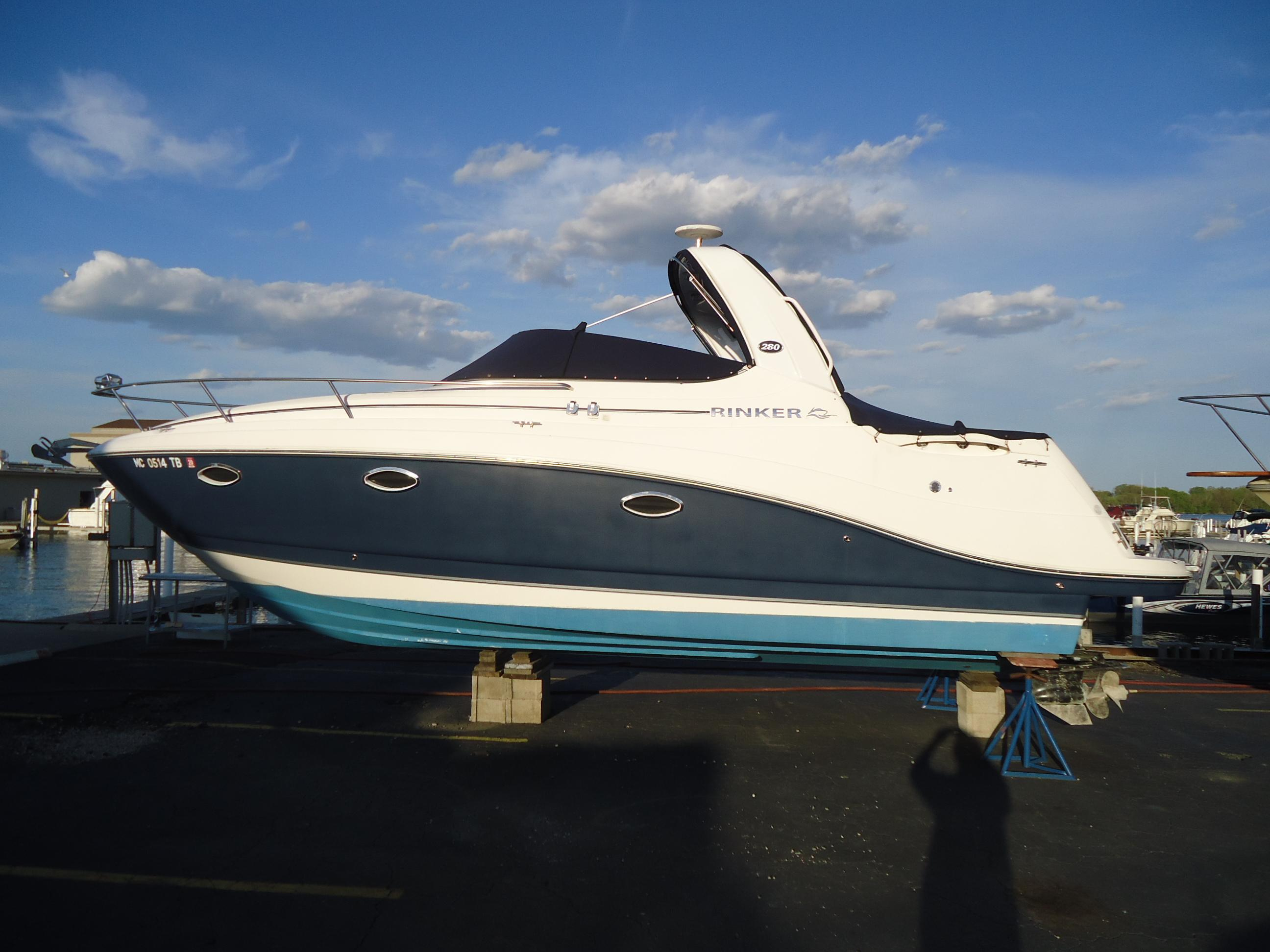 2008 Rinker 280 Express Cruiser