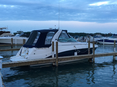 2008 Rinker 280 Express Cruiser