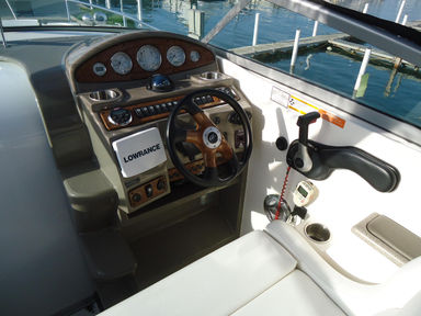 2008 Rinker 280 Express Cruiser