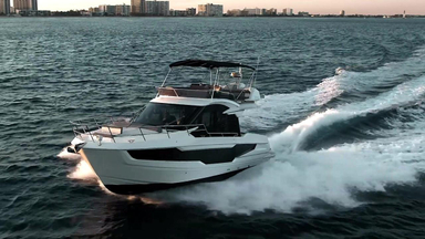 2022 Galeon Yachts 400 Fly