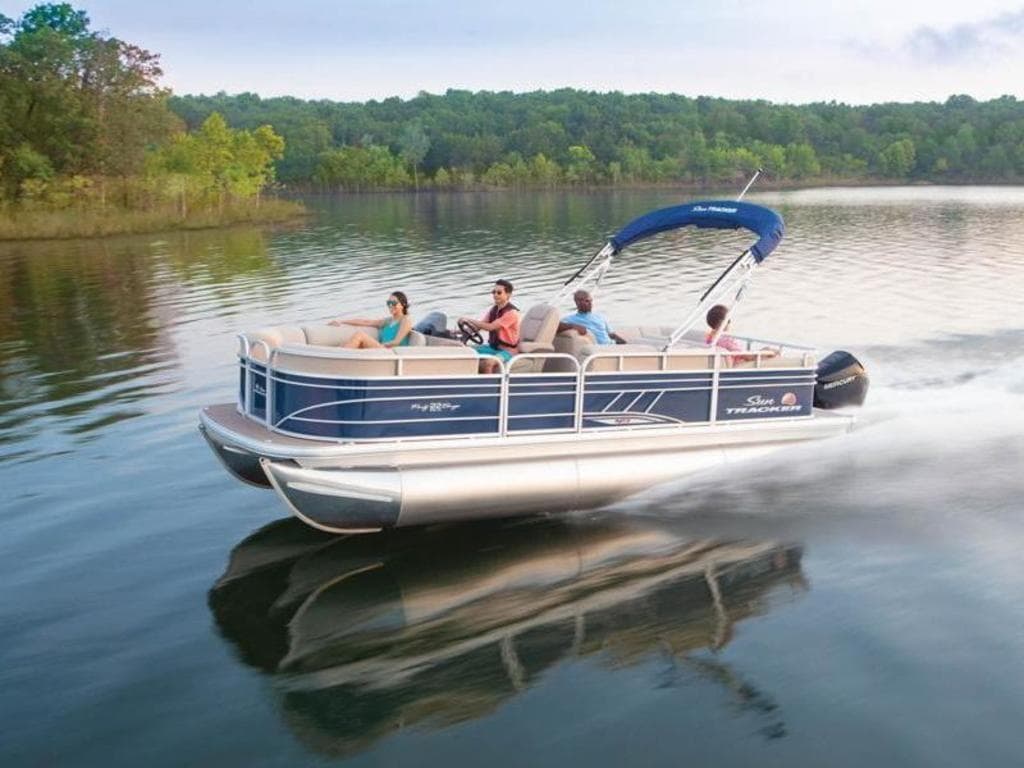 2022 Sun Tracker PARTY BARGE® 22 RF XP3