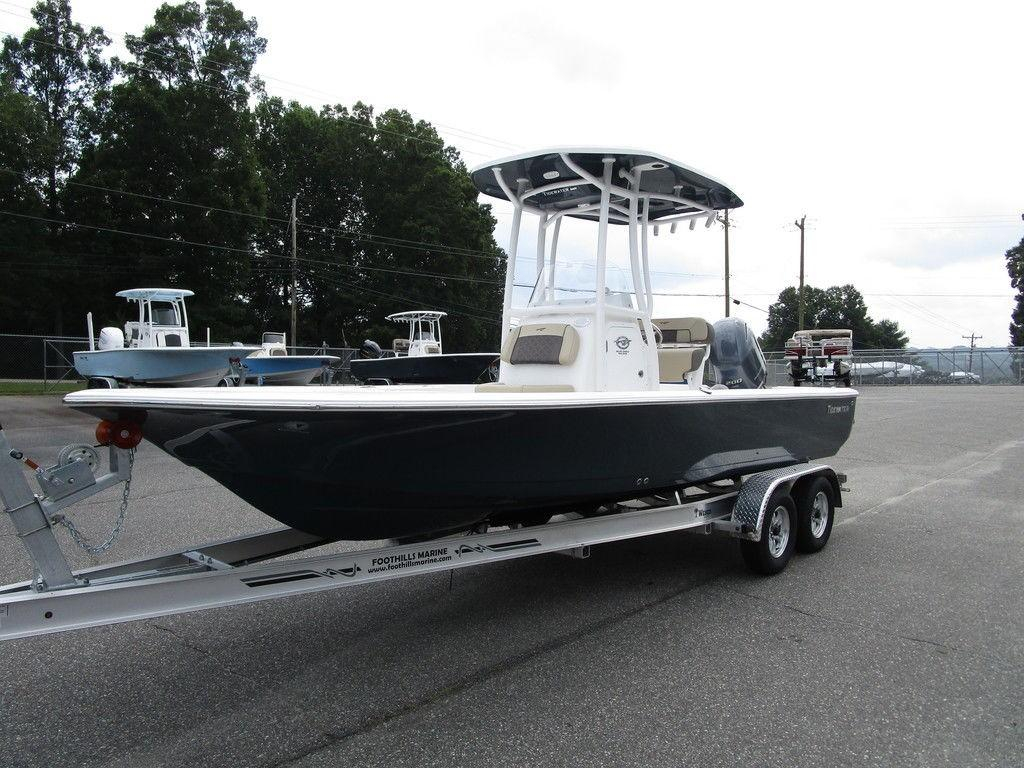 2021 Tidewater Boats 2110 Bay Max