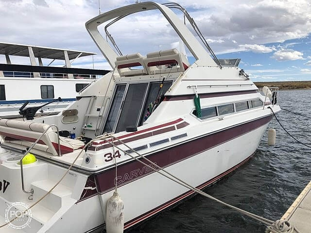 1990 Carver Yachts 3467 Santego