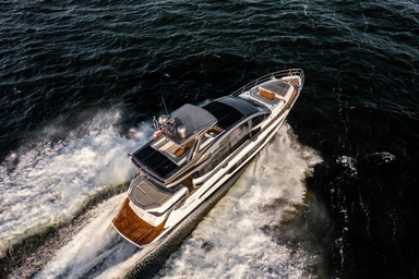 2022 Galeon Yachts 700 Skydeck