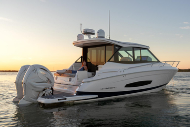 2021 Regal Boats 36 XO
