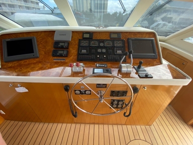 2001 Hatteras Yachts 75 Cockpit Motor Yacht