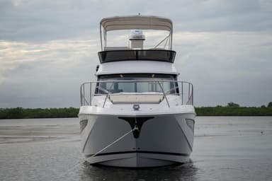 2022 Regal Boats 42 FXO