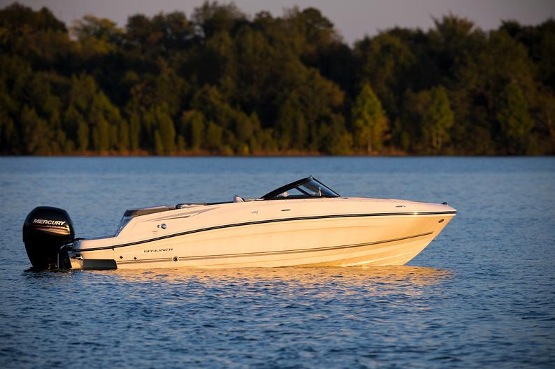 2022 Bayliner VR 5 OB