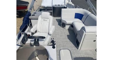 2021 Qwest Pontoons LE 822 XRE CRUISE