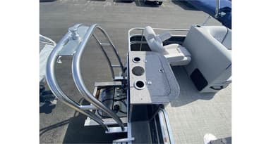 2021 Qwest Pontoons LE 822 XRE CRUISE