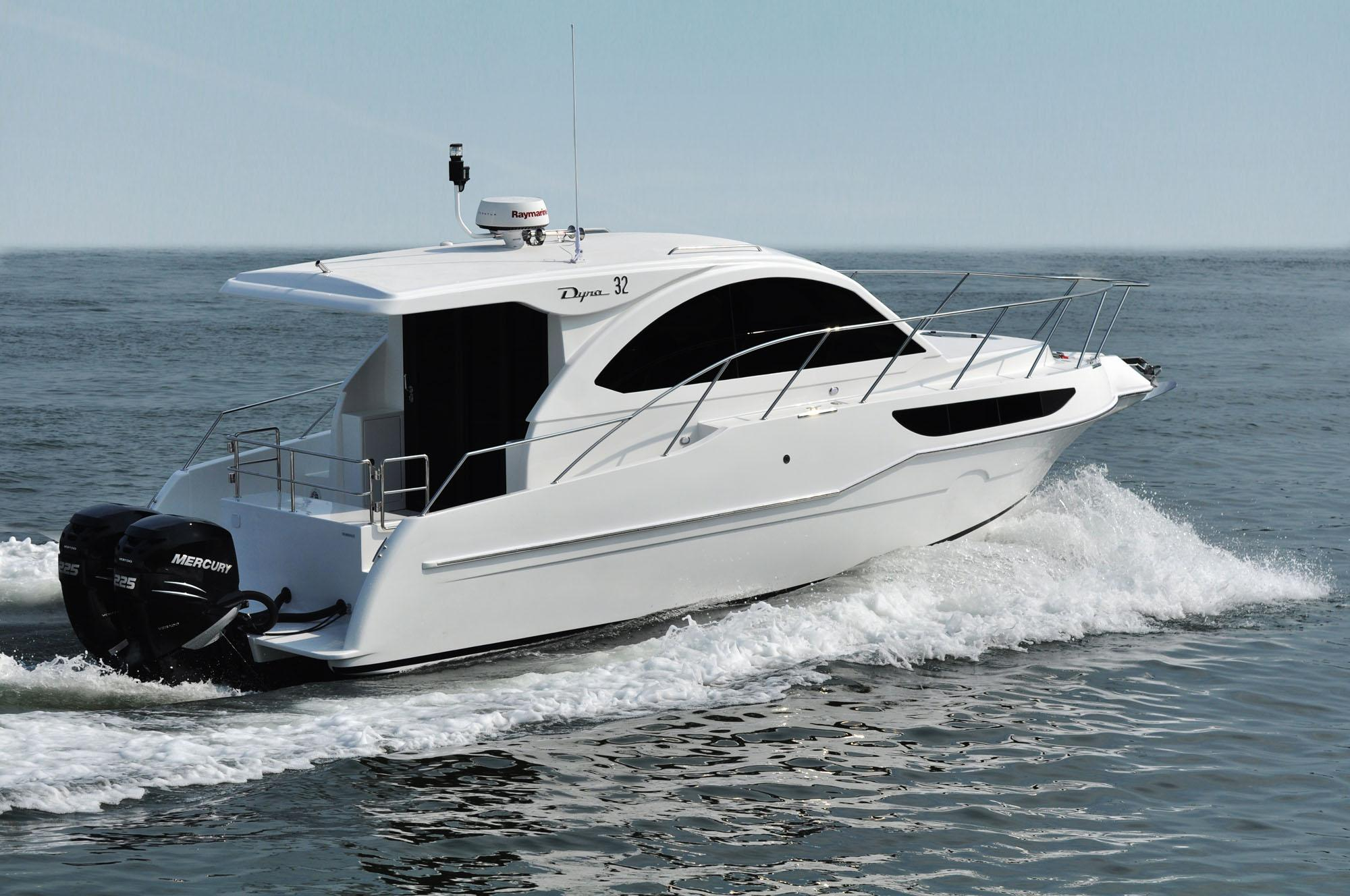 2022 Dyna Yachts 32
