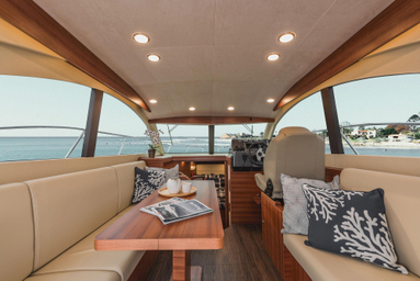 2022 Dyna Yachts 32