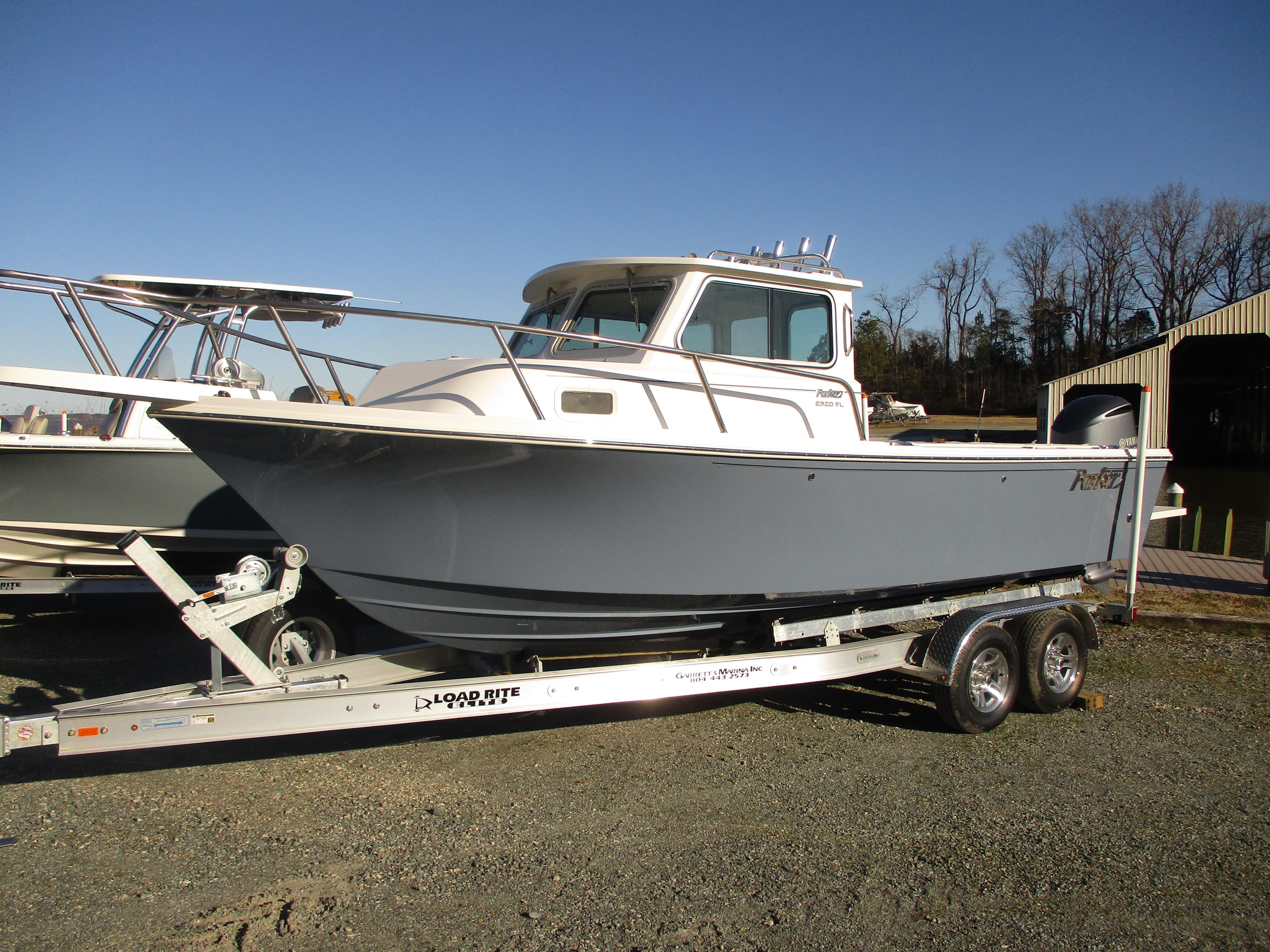 2021 Parker Offshore 2320 SL Sport Cabin