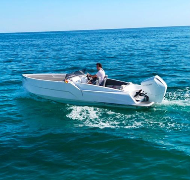 2021 D-Boat Diamond 550