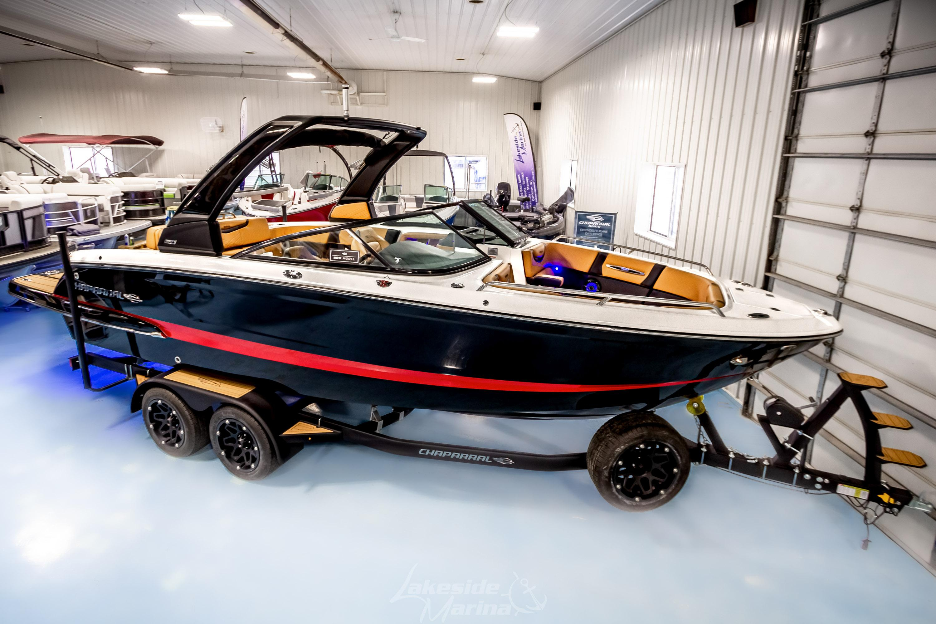 2022 Chaparral Boats 267 SSX Black Edition