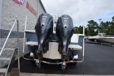 2022 Parker Offshore 2820 XLD Sport Cabin