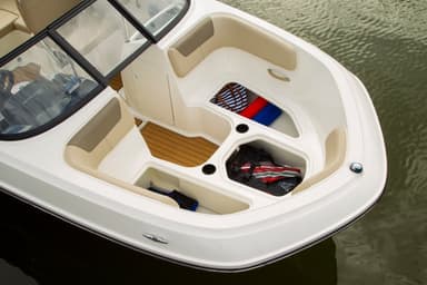 2021 Bayliner VR6 Inboard