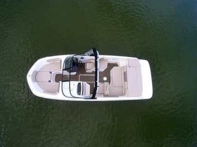 2021 Bayliner VR6 Inboard
