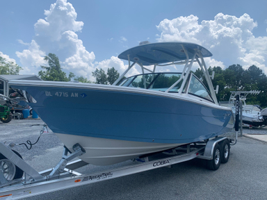 2022 Cobia Boats 240 Dual Console