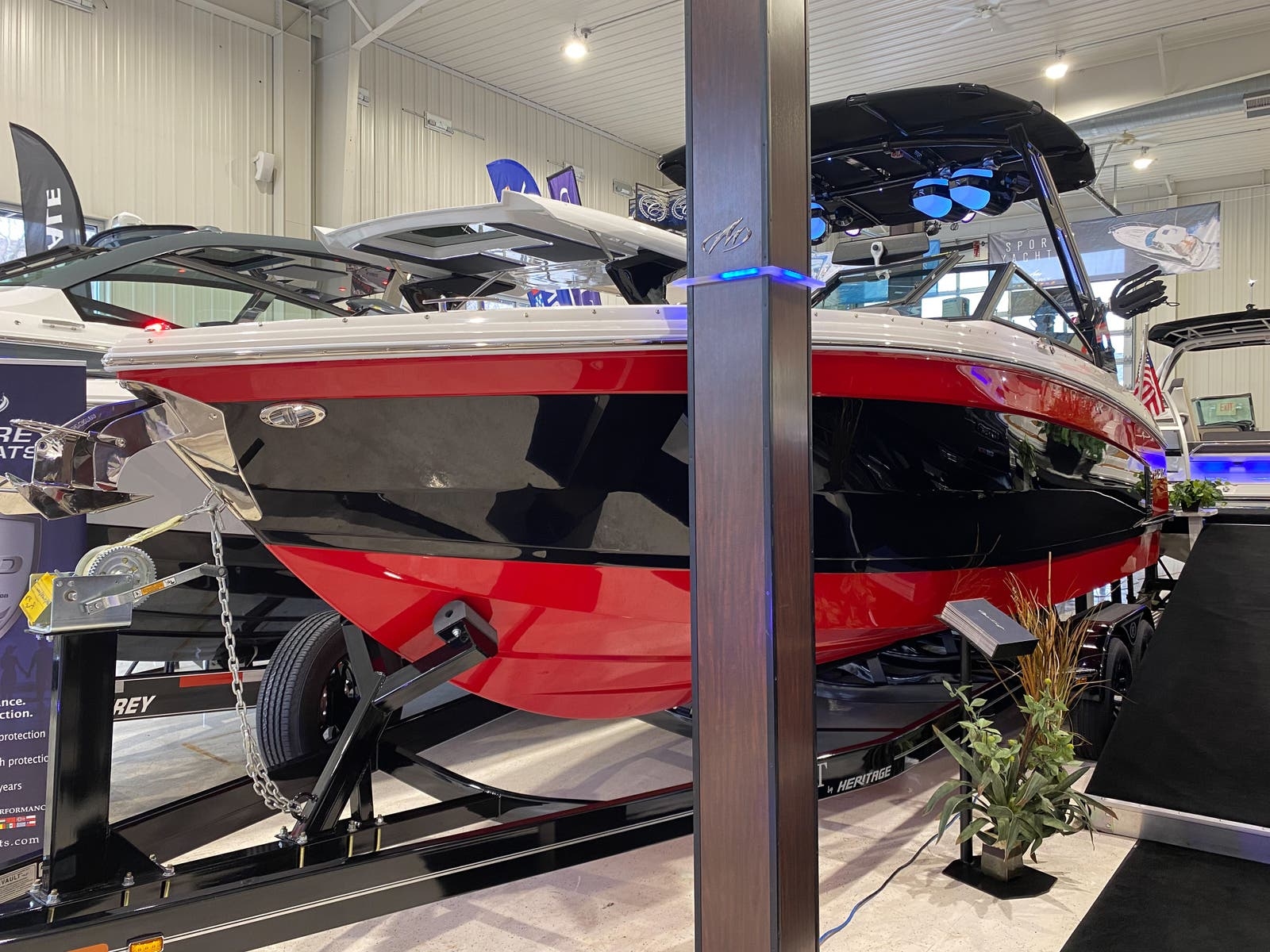 2022 Cobalt Boats R Series R8 SURF