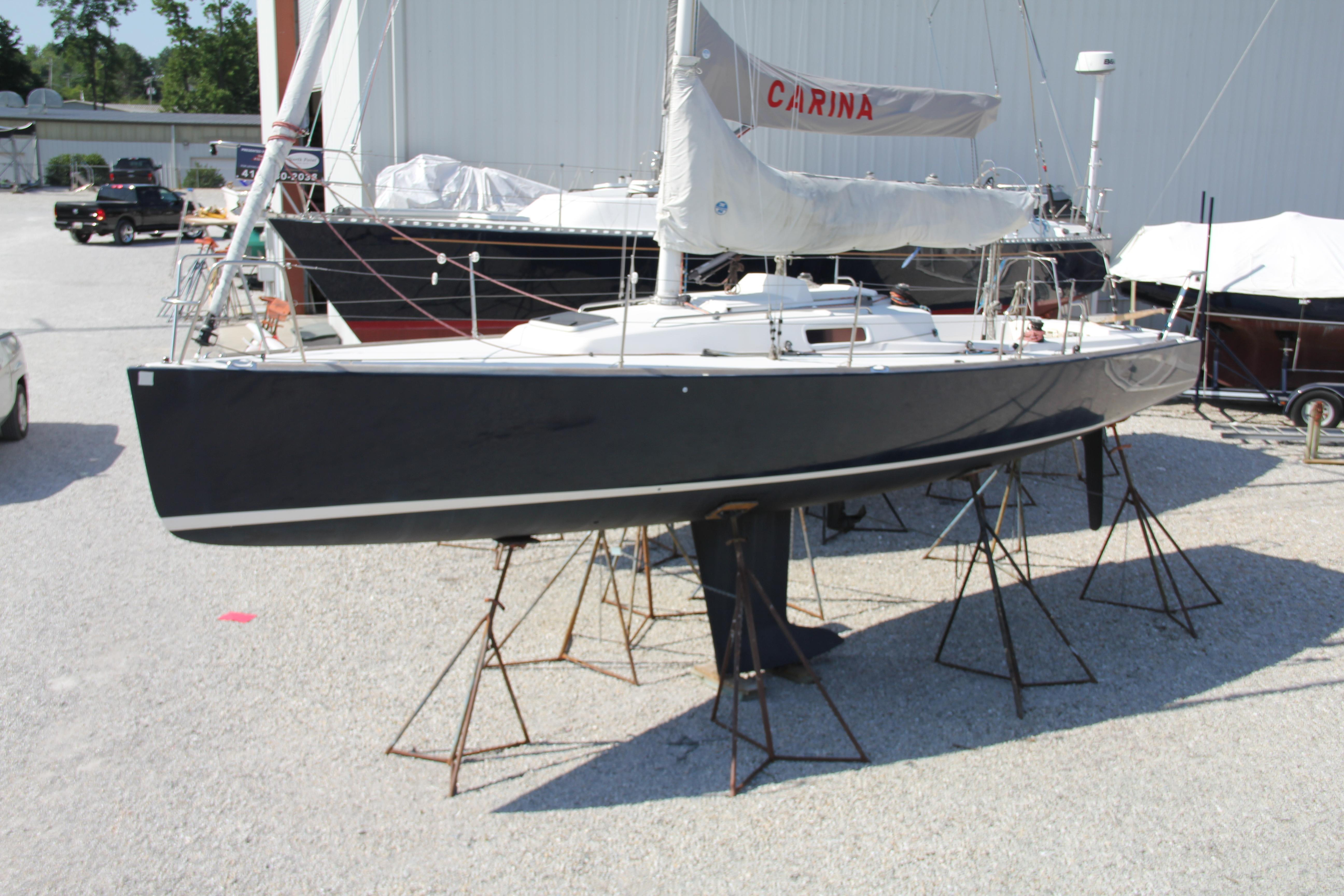 2006 J Boats j100