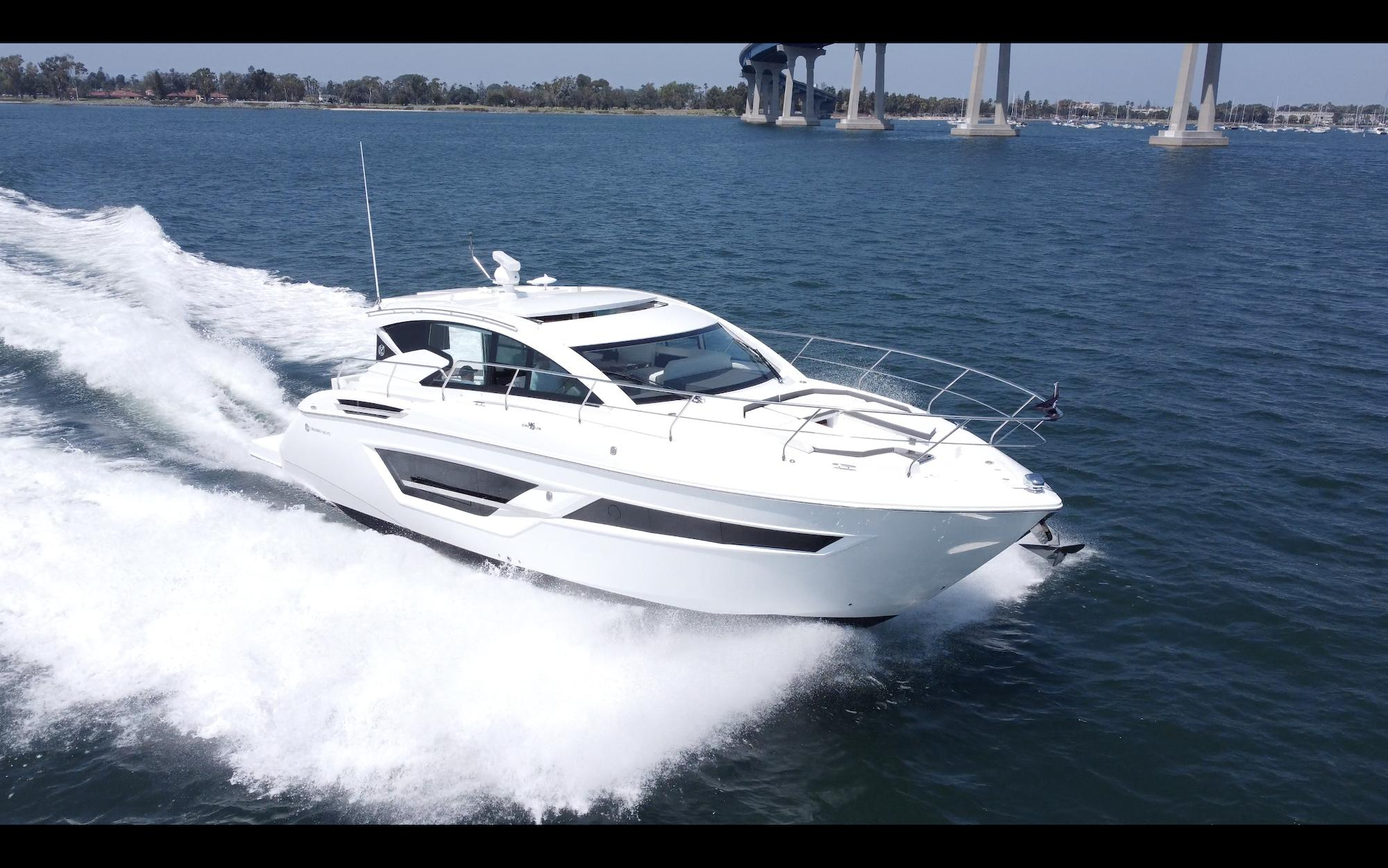 2022 Cruisers Yachts 46 Cantius