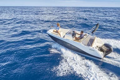 2022 Quicksilver Activ 555 Open