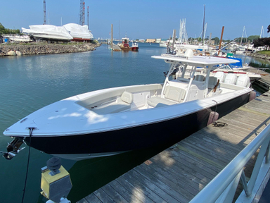 2022 Jupiter Marine 38