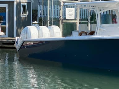 2022 Jupiter Marine 38