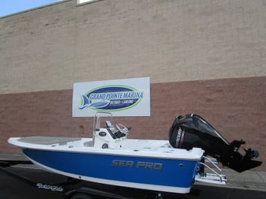 2022 Sea Pro 172 Bay