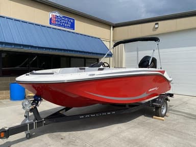 2022 Bayliner Element M17