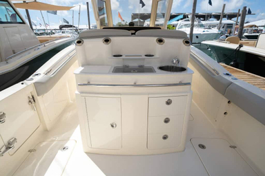 2022 Scout Boats 305 LXF