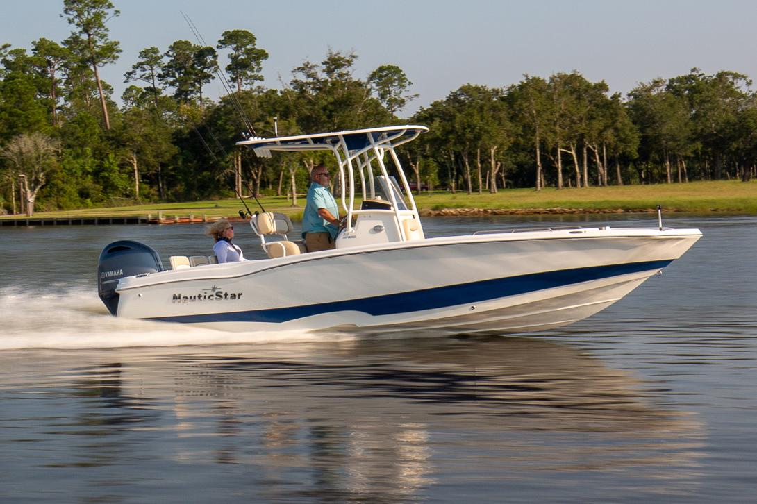 2022 Nautic Star 231 Hybrid