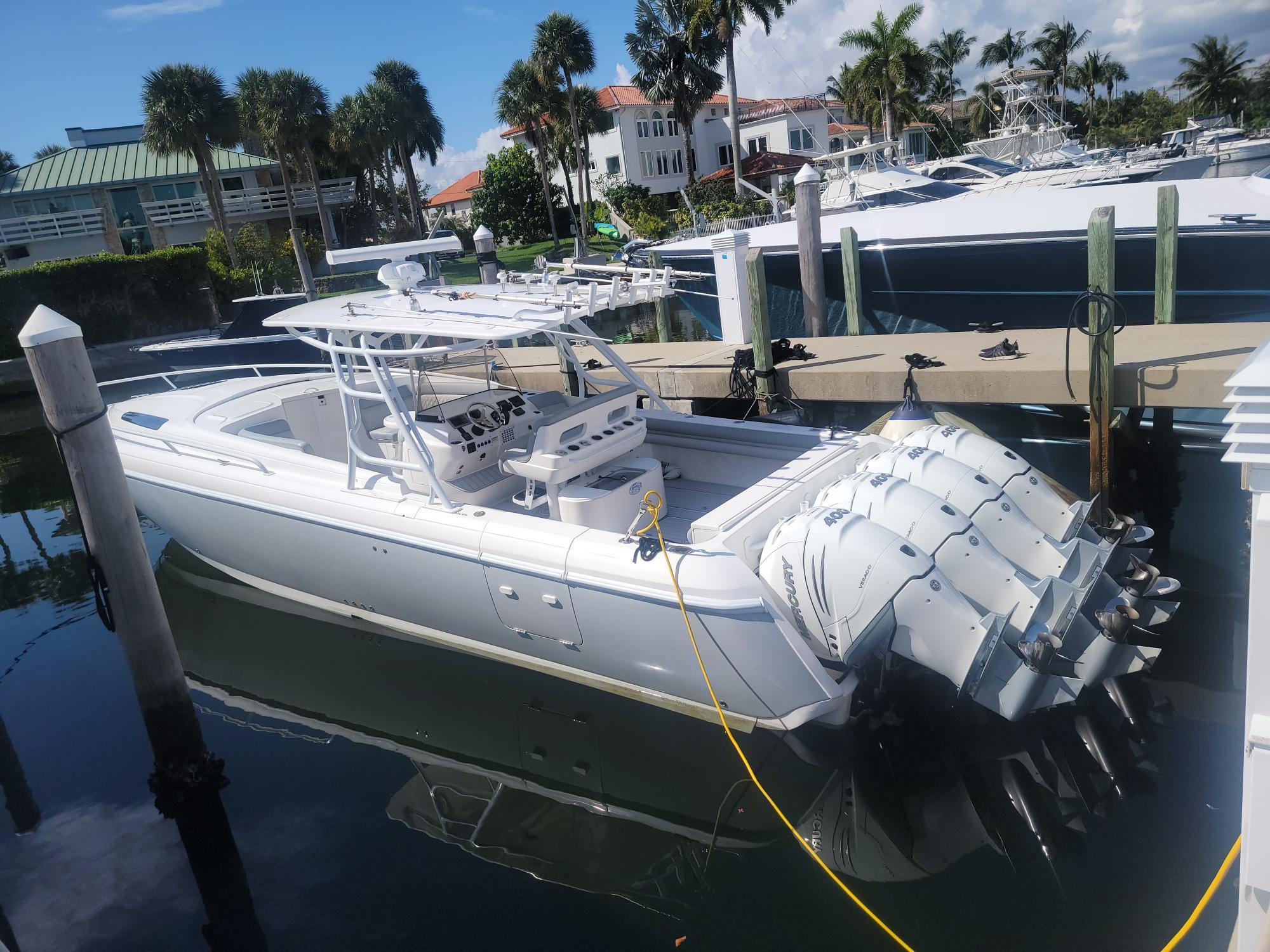 2015 Intrepid Powerboats 400 Cuddy