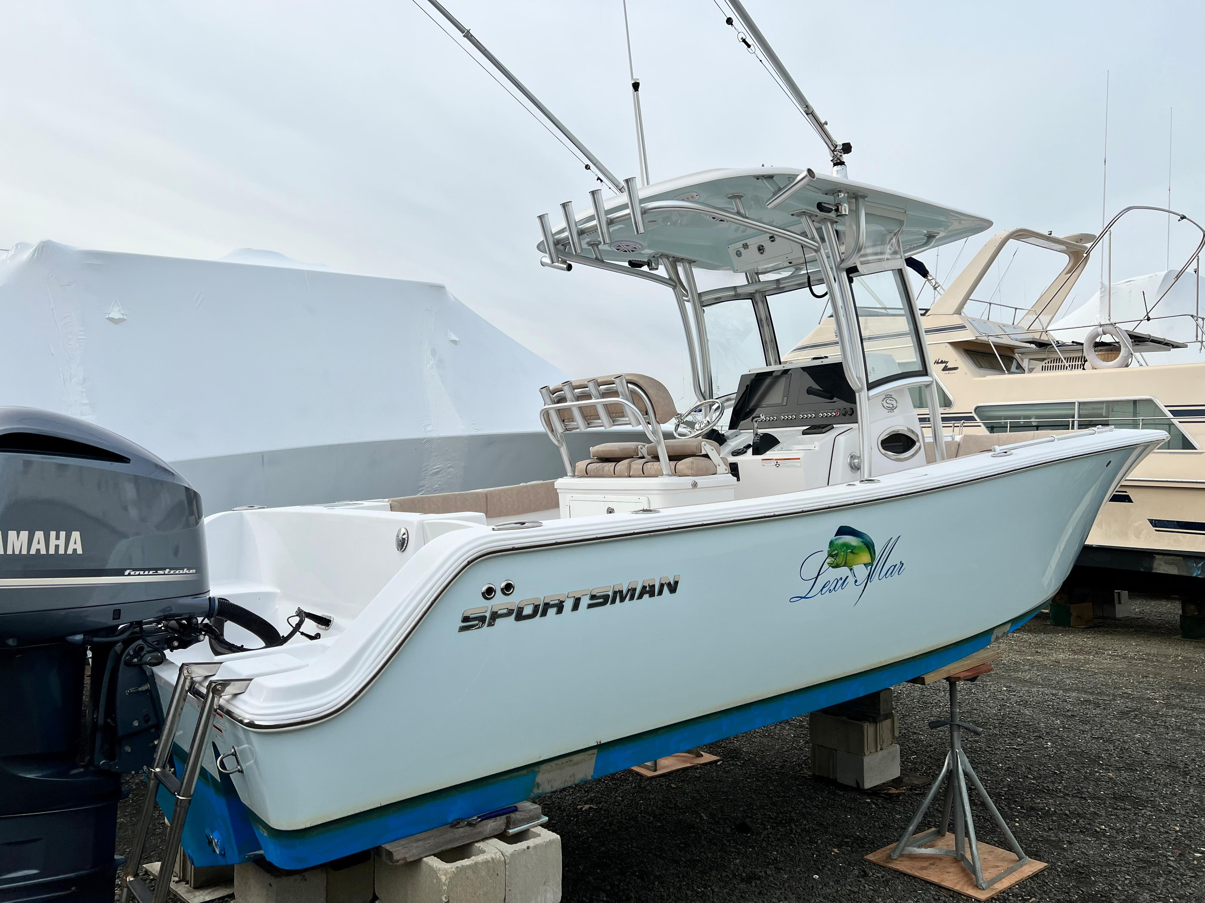 2018 Sportsman Open 252 Center Console