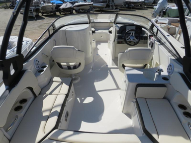 2021 Stingray Boats 231DC